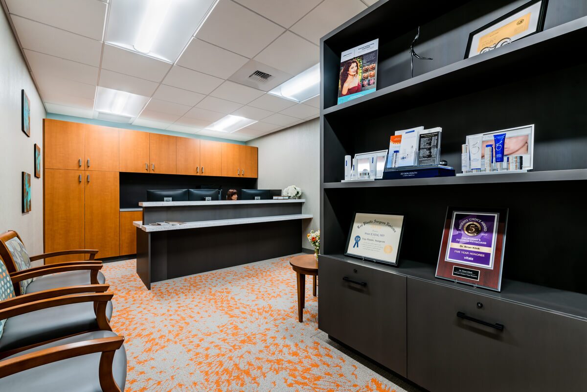 office roomw ith chairs and cabinets