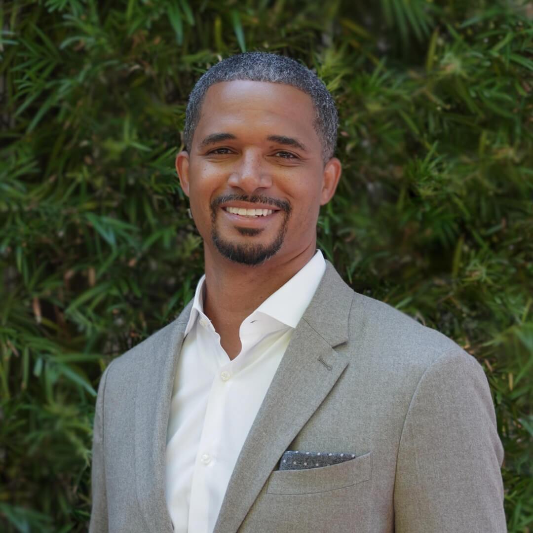 Dr.-Curtis-headshot